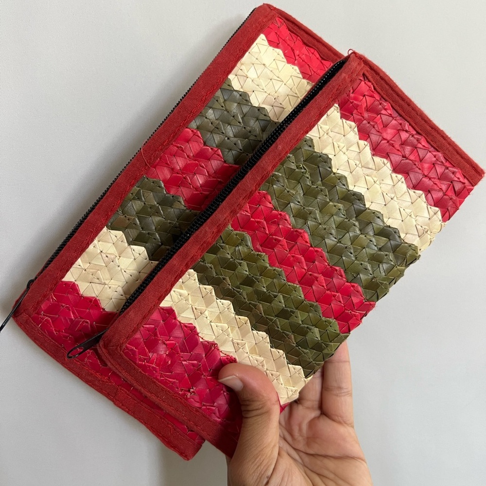 Handmade wallet pouch set made in Morocco with straw